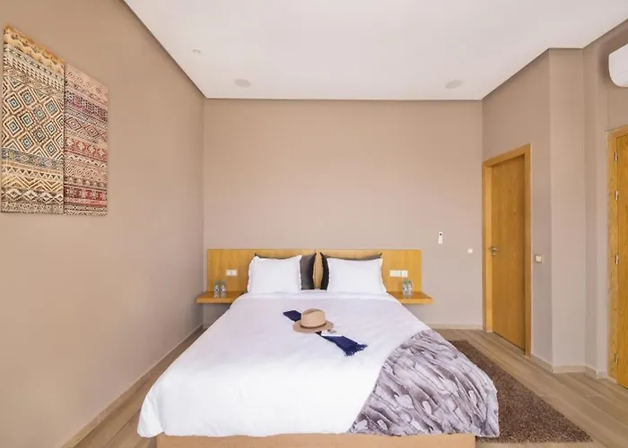 Palms Edge Villas Avec Piscine & Jardin Prives