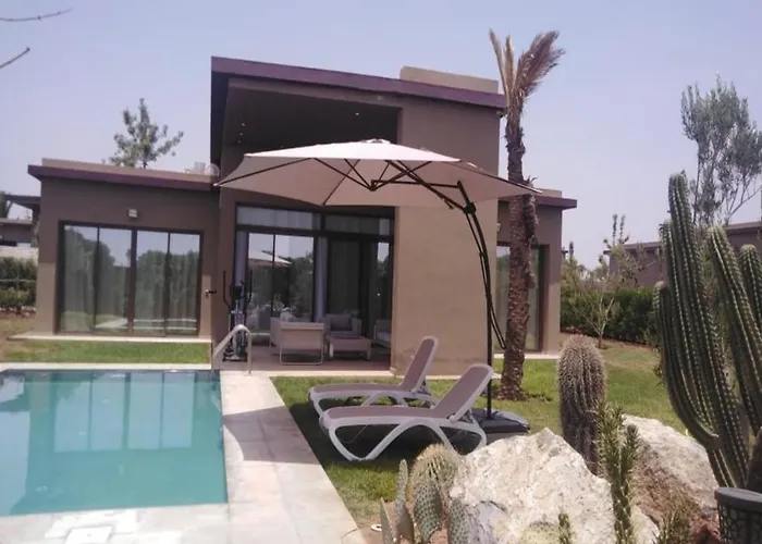Palms Edge Villas Avec Piscine & Jardin Prives